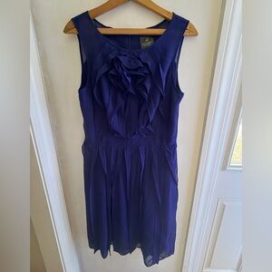 Adrianna Papell midnight blue size 8 formal dress. With dynamic texture/pleats